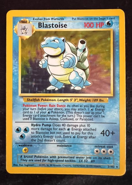 Blastoise, frente da carta