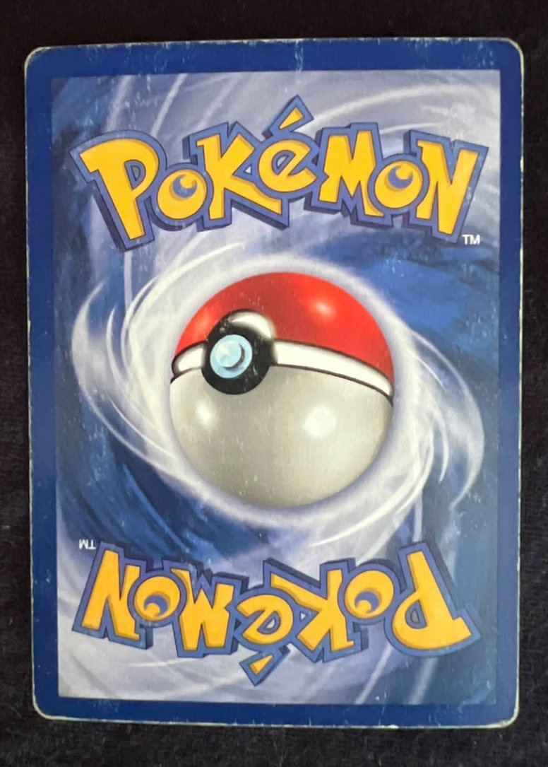 Charizard, verso da carta