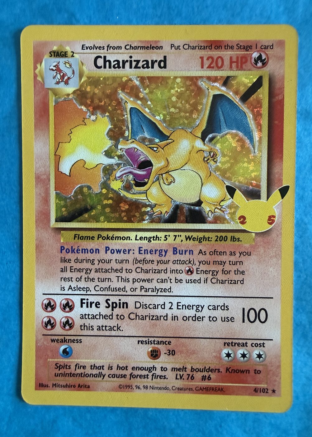 Charizard, frente da carta