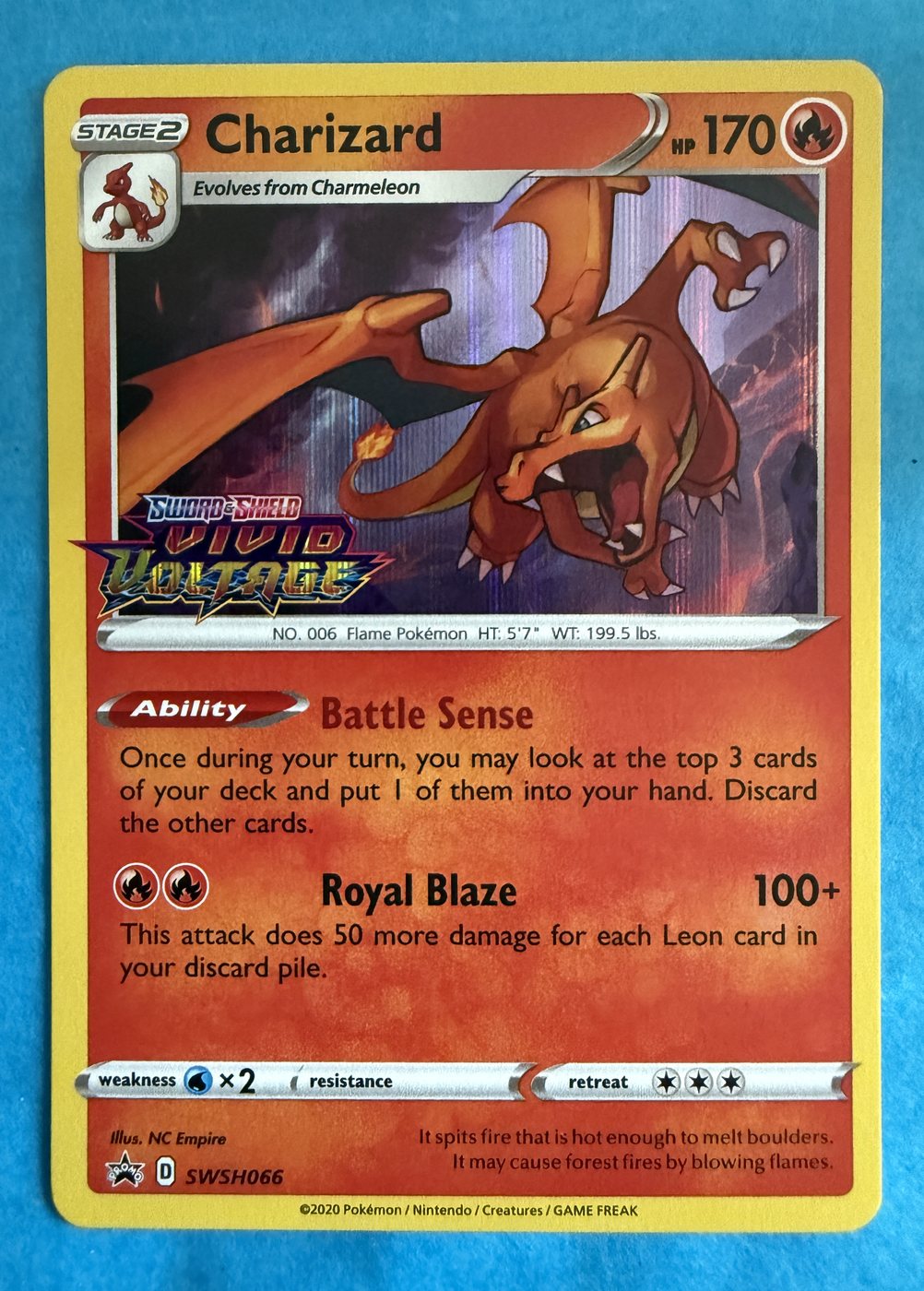 Charizard, frente da carta