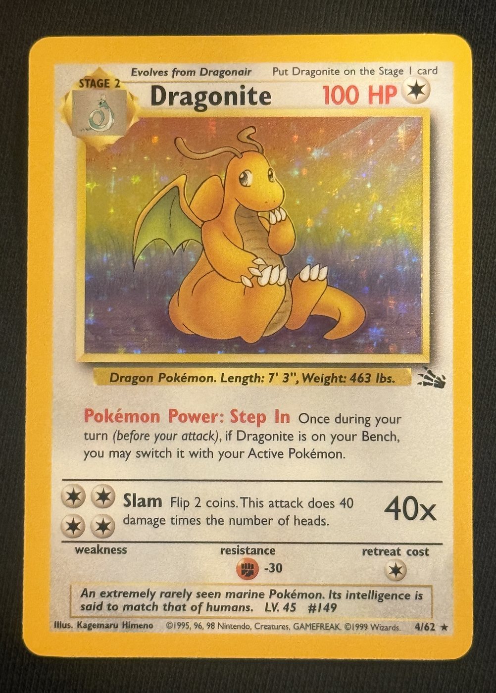 Dragonite, frente da carta