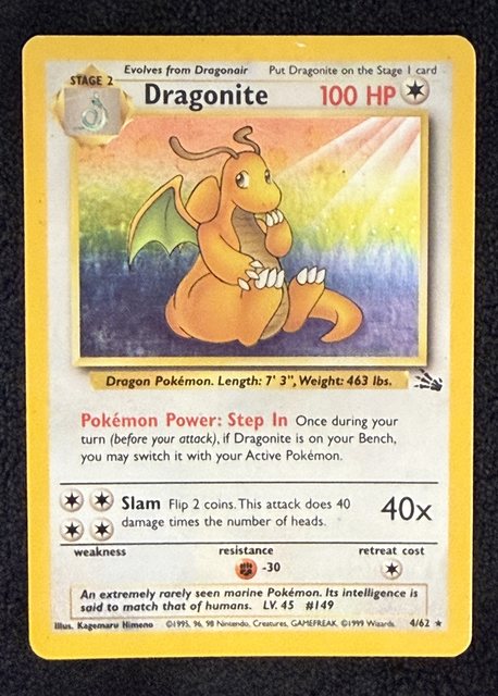 Dragonite, frente da carta