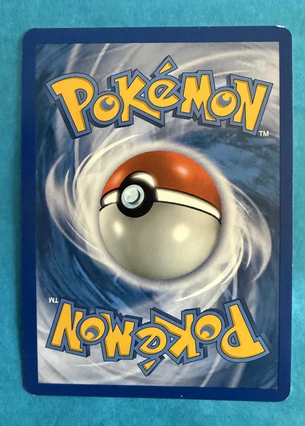 Pikachu, verso da carta